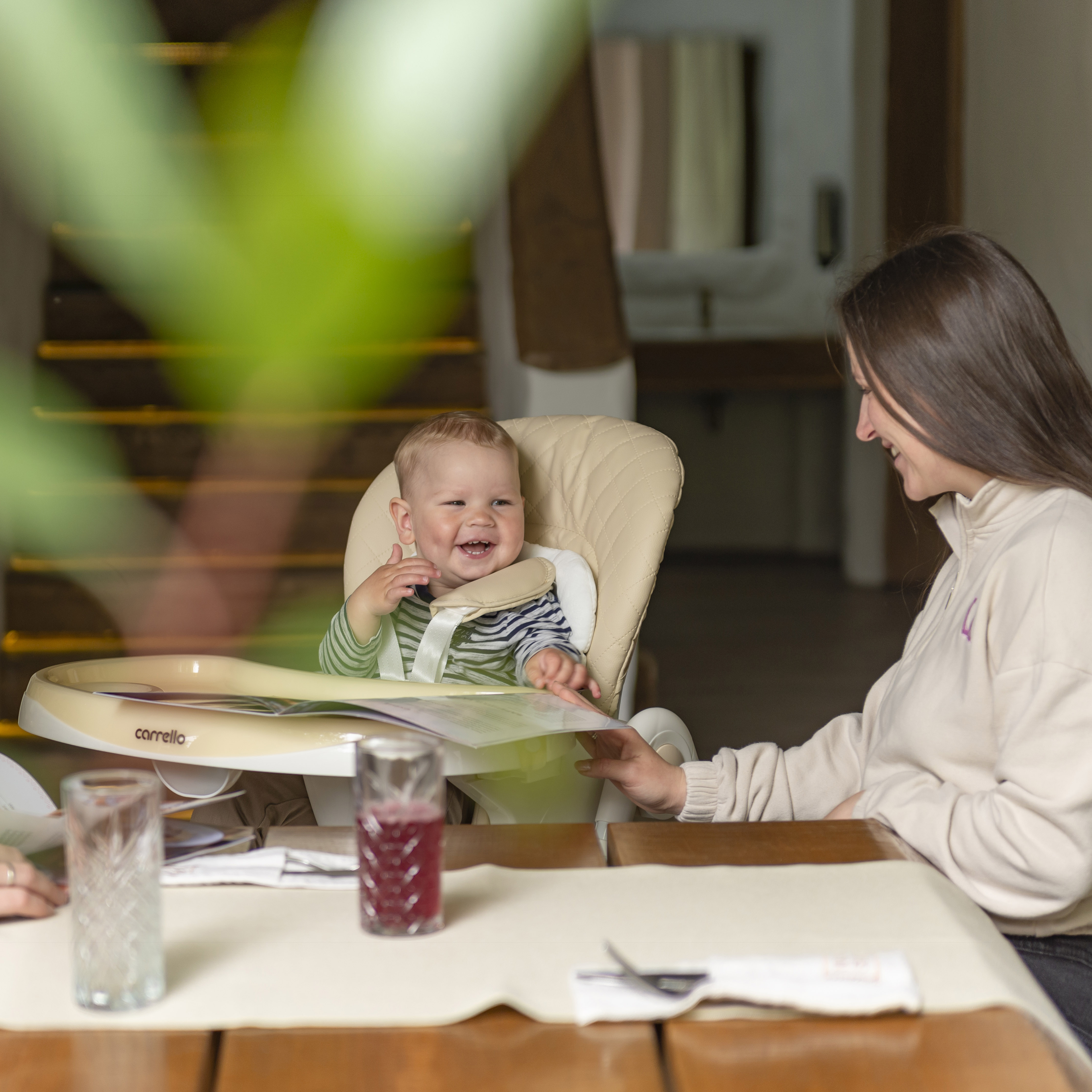 Стілець для годування Caramel