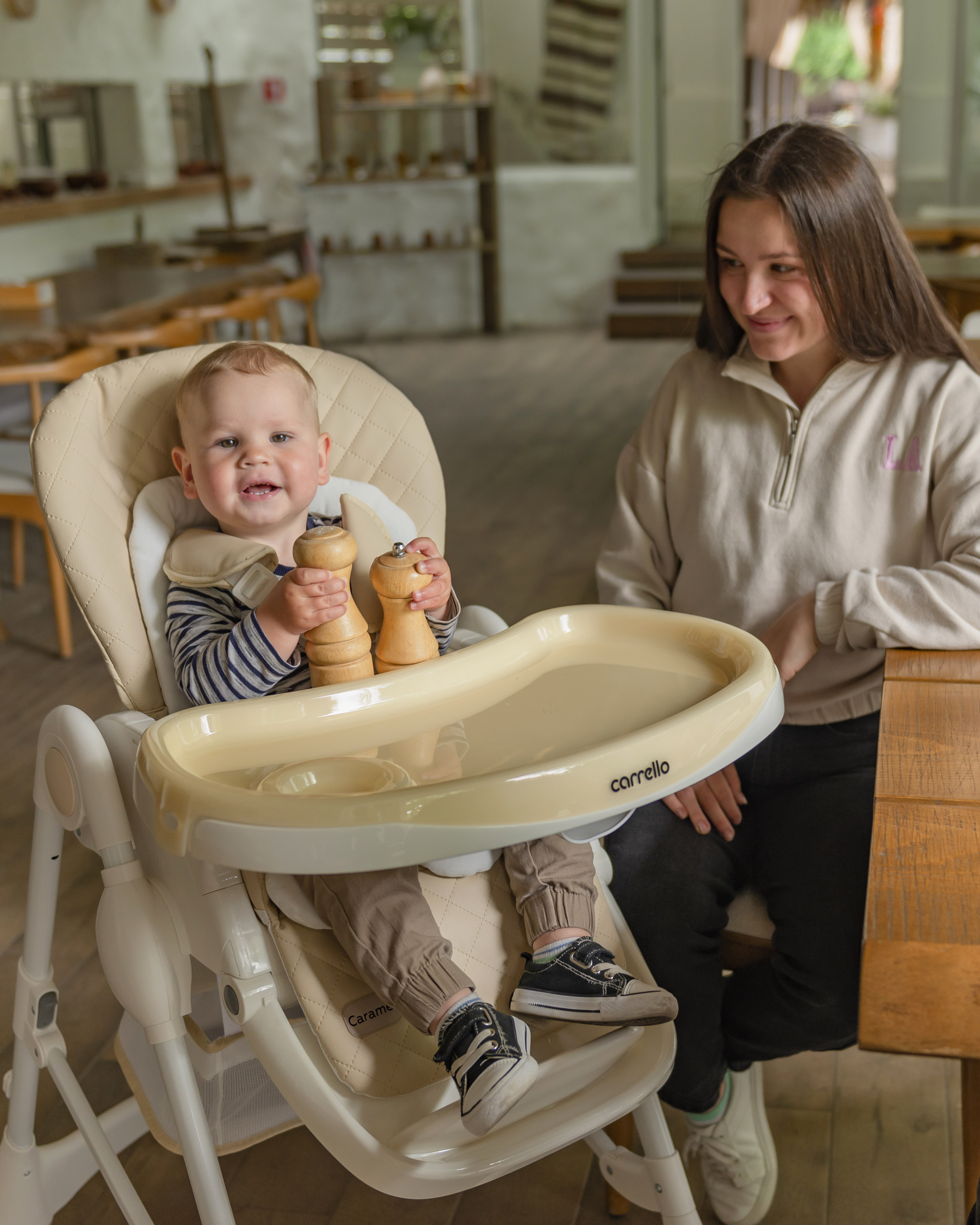 Стілець для годування Caramel